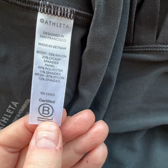 athleta salutation 7/8 tight in powervita - Picture 9 of 11